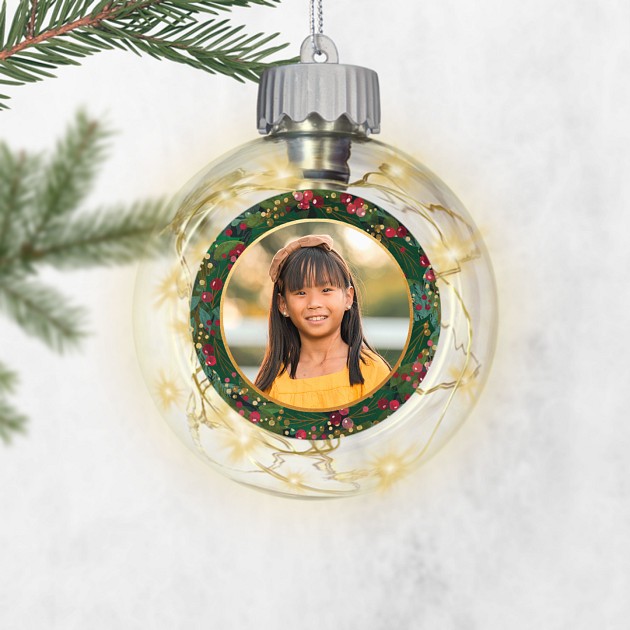 Encircling Wreath Personalized Ornaments
